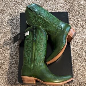 BLACK STAR WOMEN'S PARADISE WESTERN BOOT - SNIP TOE